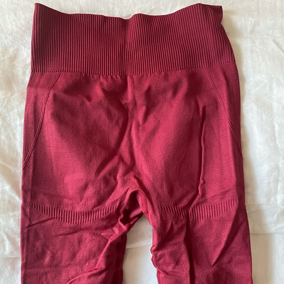 WORKOUT SET!! - Picture 3 of 4